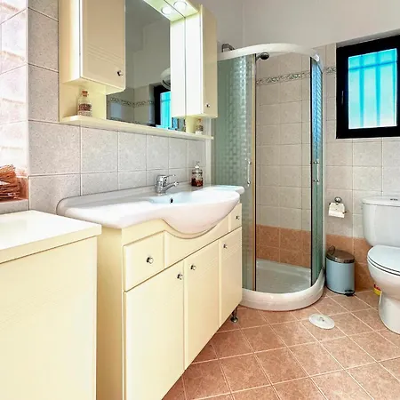 3 Bedroom In * Ξυλόκαστρο