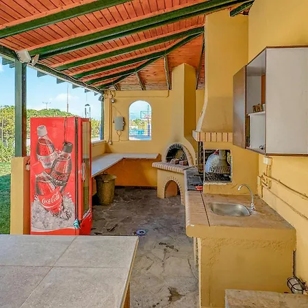 Dom wakacyjny 3 Bedroom In *