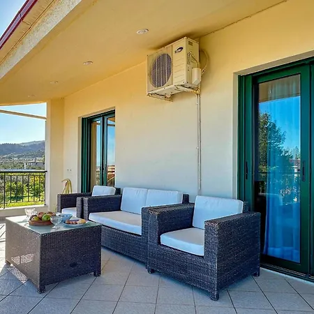 3 Bedroom In Holiday home