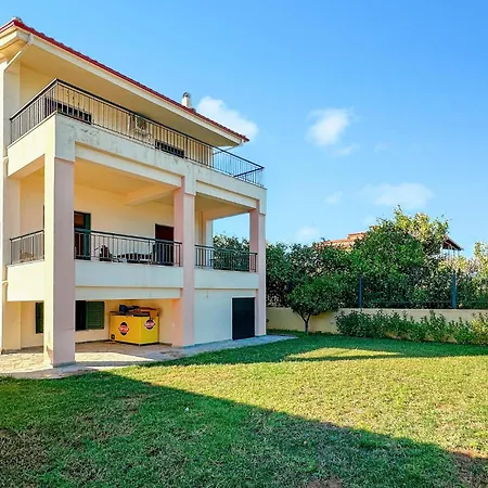 3 Bedroom In Xylokastro